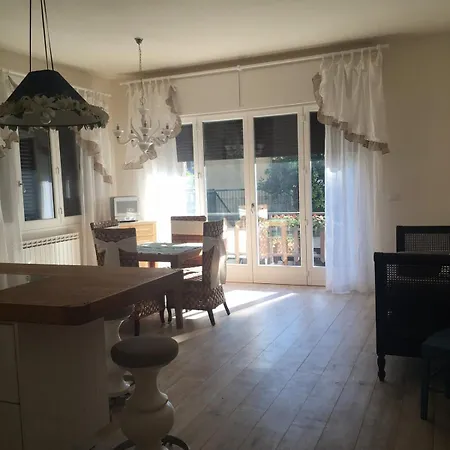 3-bedroom Perfect For Friends And Family דירה לידו אדריאנו